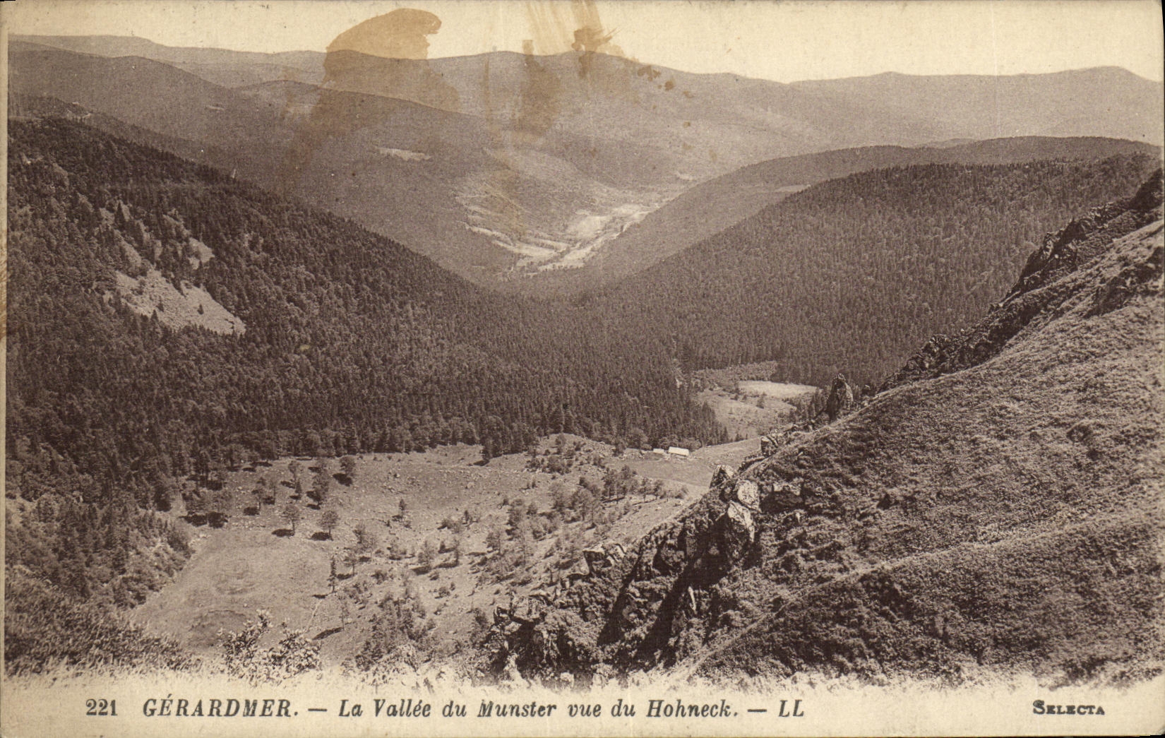 CPA Gerardmer La Vallee du Munster Vue du Hohneck