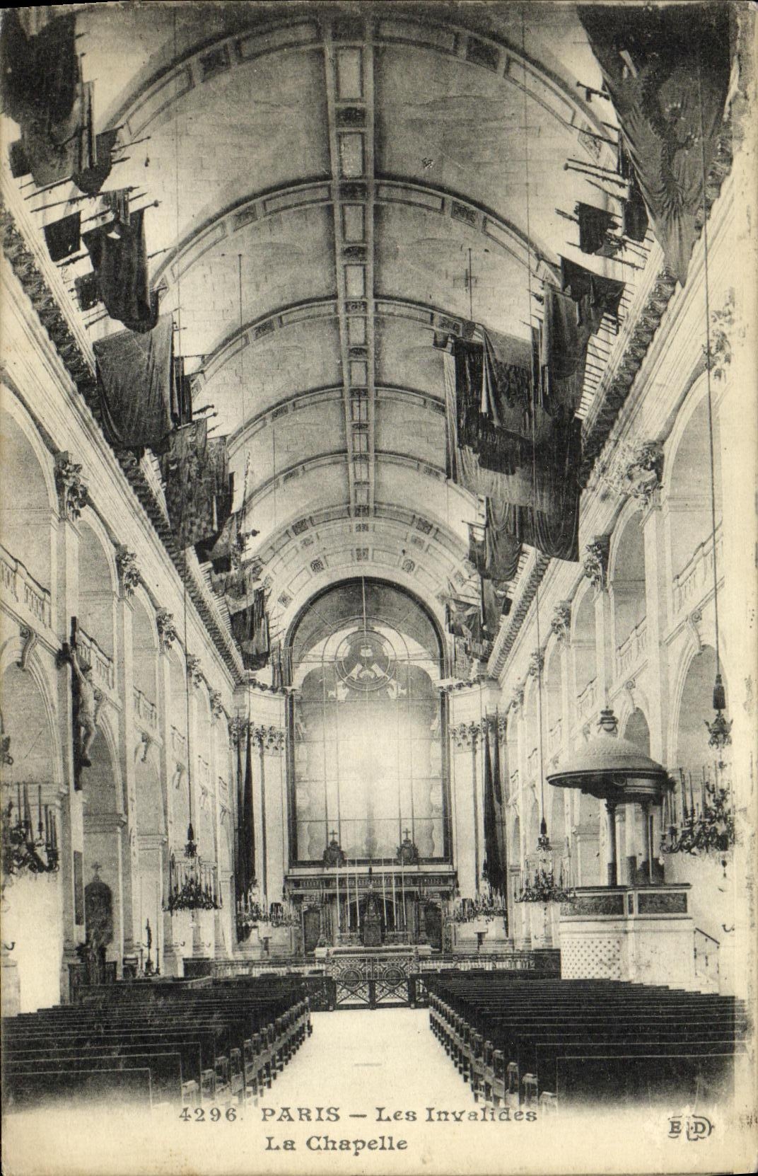 CPA Paris Les Invalides La Chapelle