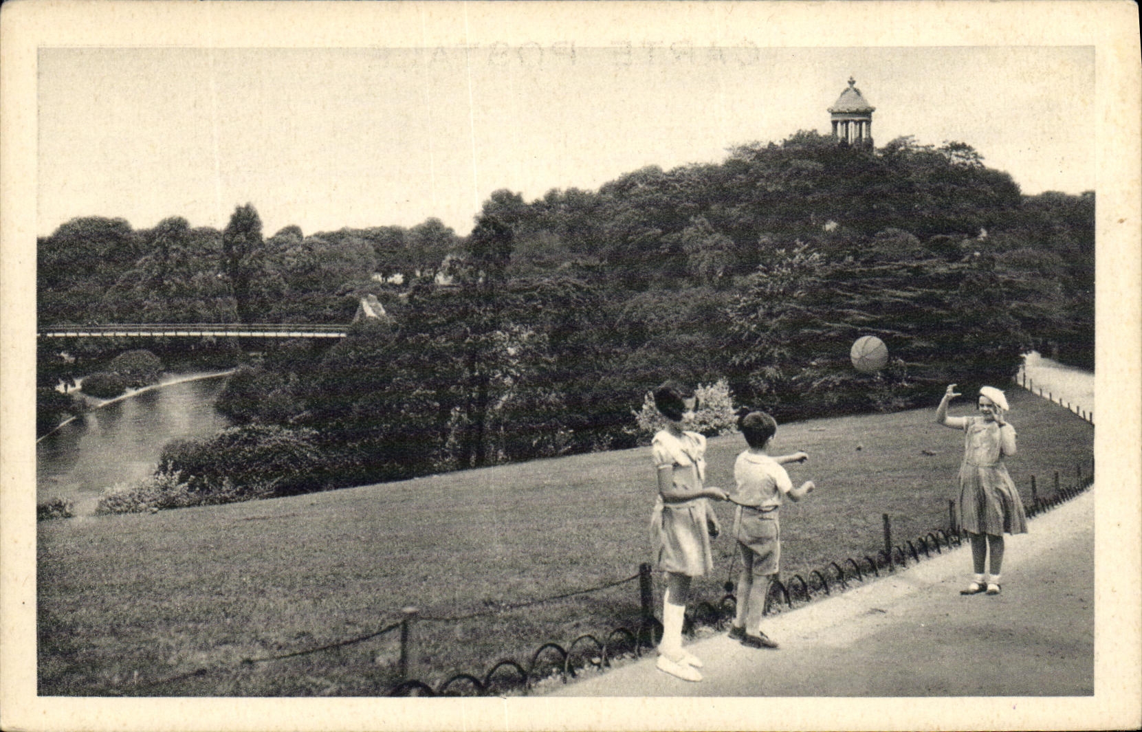 CPA Paris Jeux d enfants Buttes Chaumont