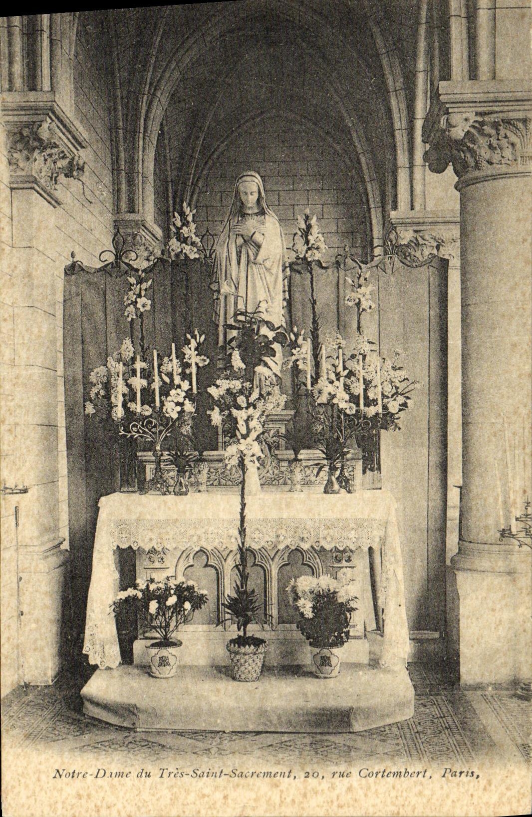 CPA Paris Notre Dame Du Tres Saint Sacrement