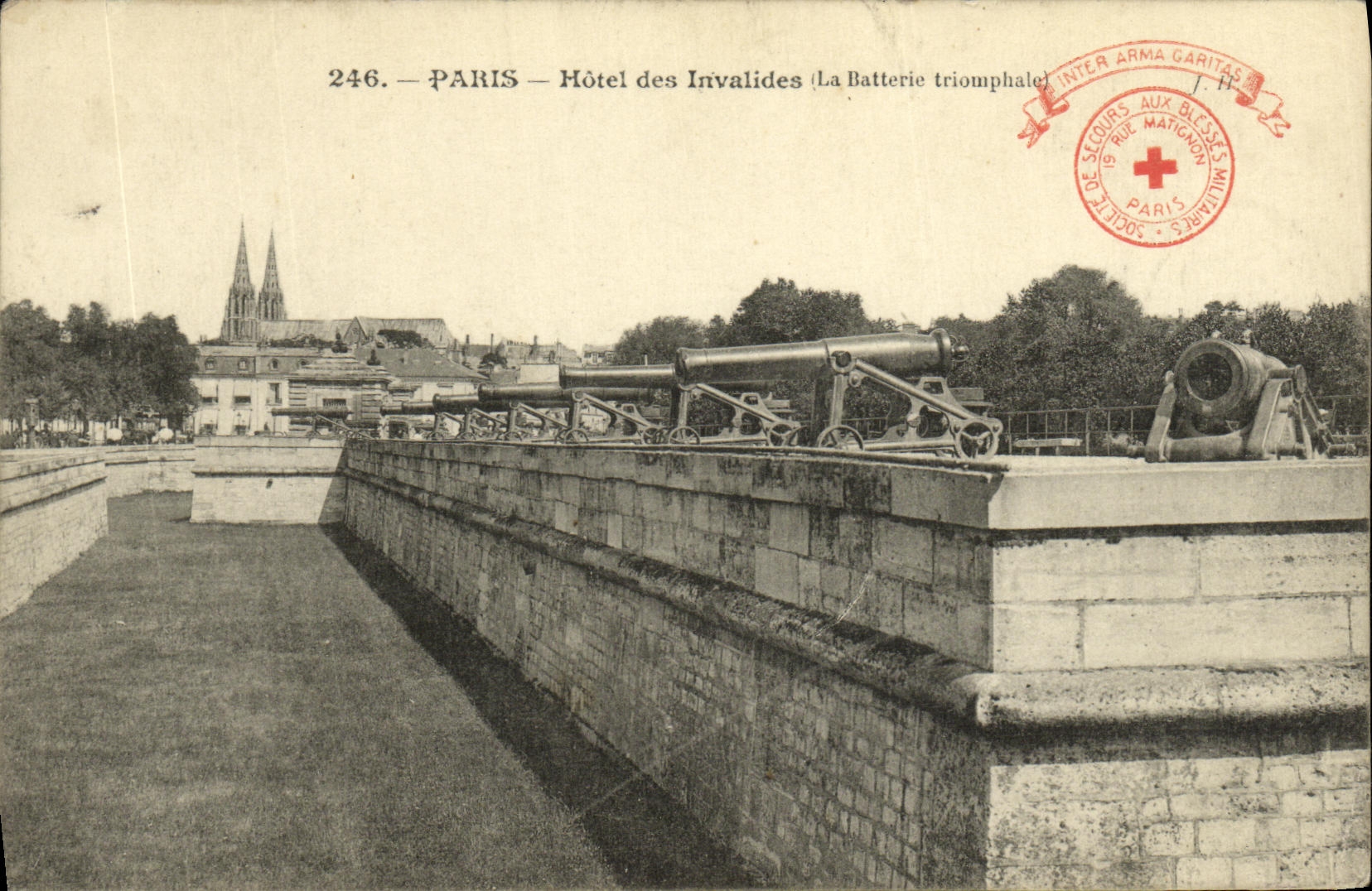 VINTAGE POSTCARD Paris Hotel of the Invalids the triumphal Battery