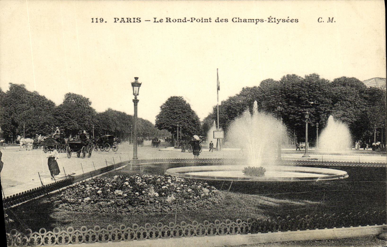 CPA Paris Le Rond Point de Champs Elysees