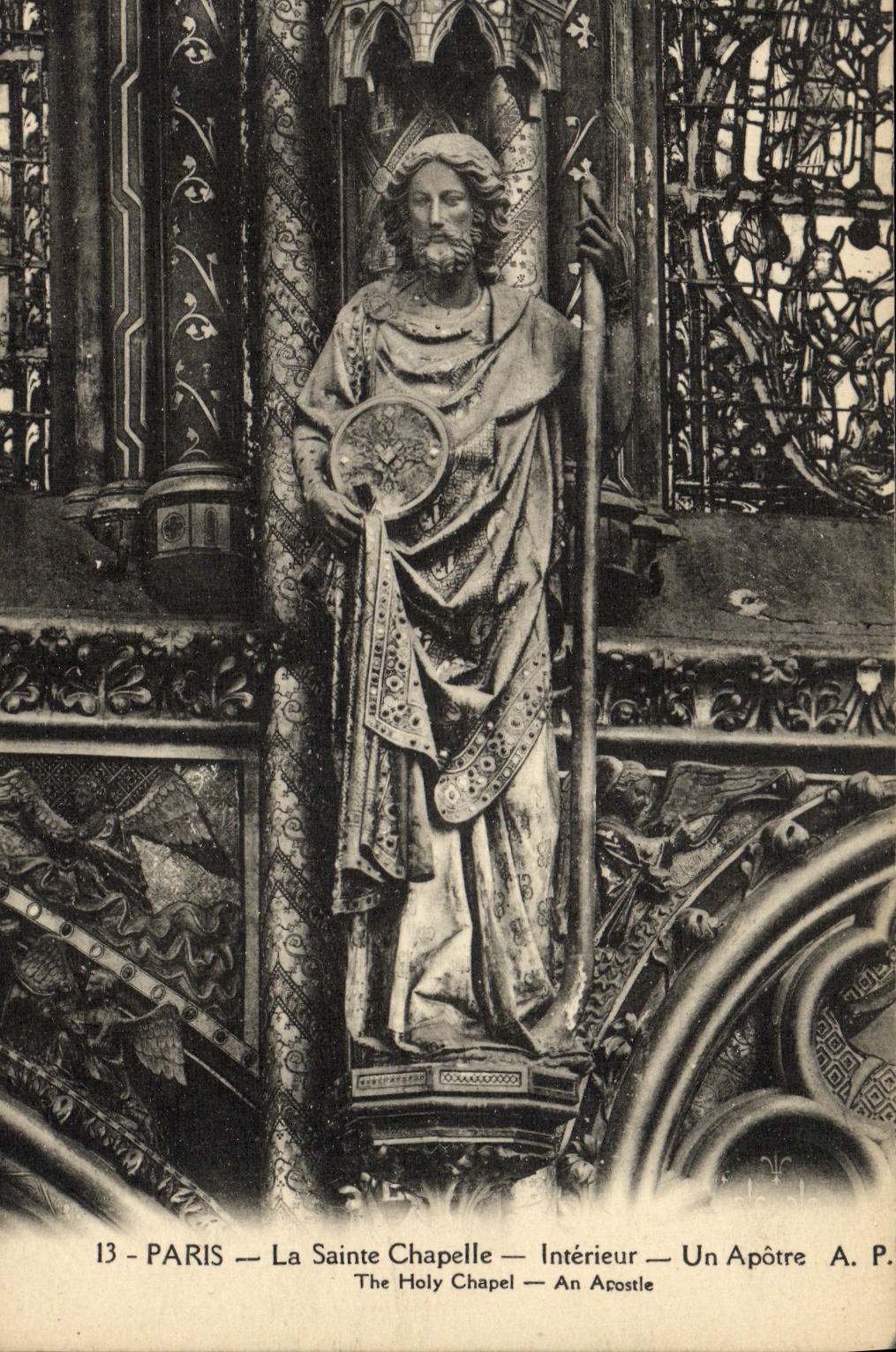 CPA Paris La Sainte Chapelle Interieur Un Apotre