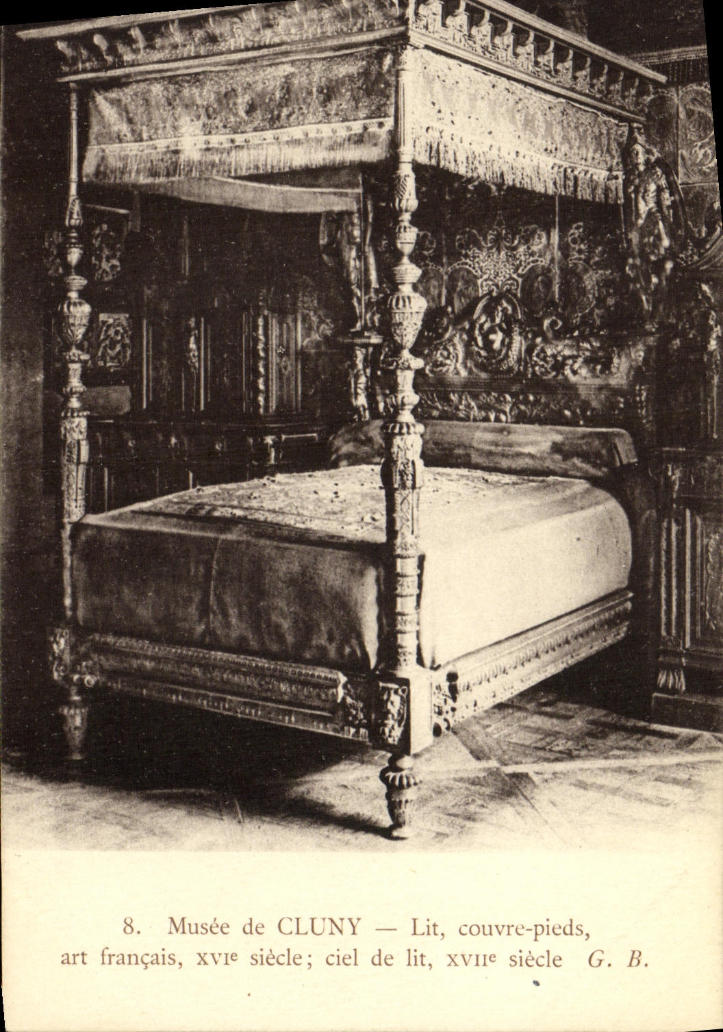 VINTAGE POSTCARD Paris Musee of Cluny Lit Covers Feet French art