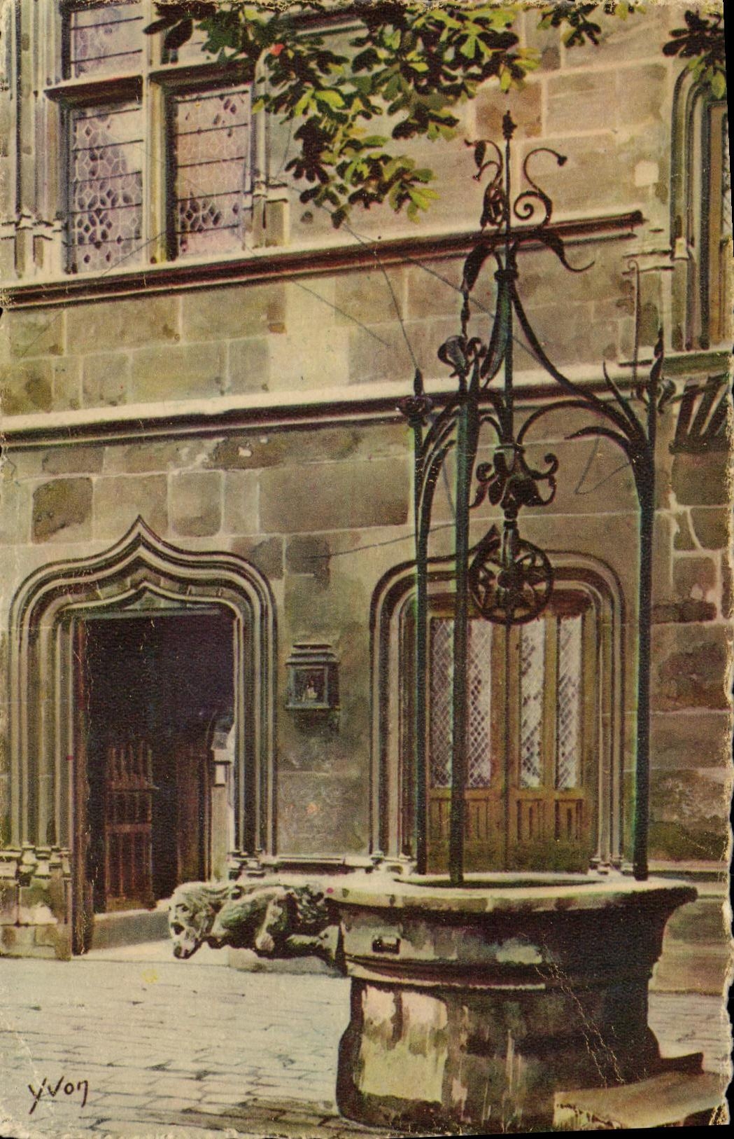 VINTAGE POSTCARD Paris while Strolling Museum of Cluny the well
