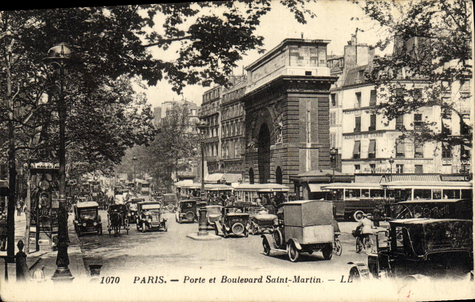 CPA Paris Porte et Boulevard Saint Martin