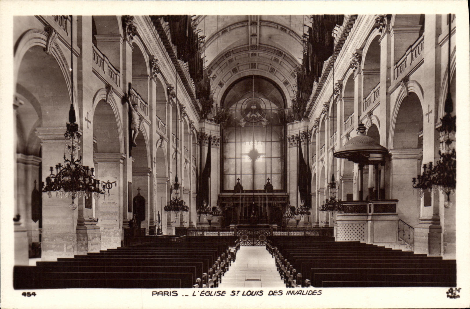 CPA Paris l Eglise St Louis des Invalides