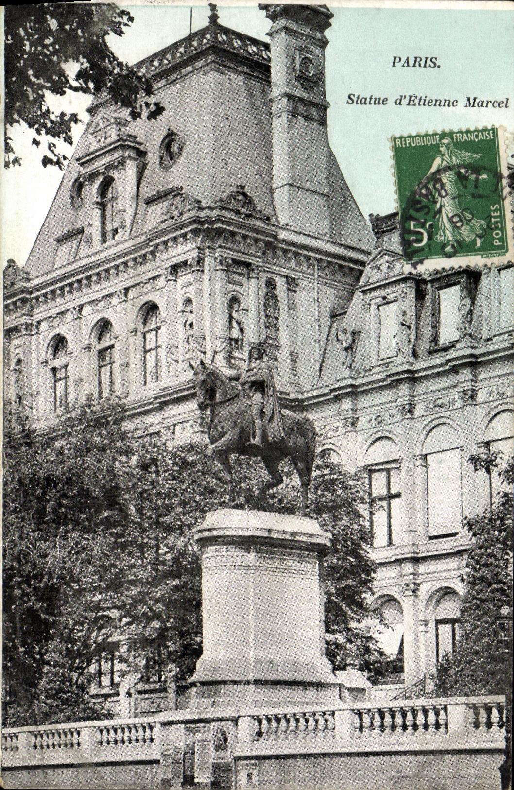 CPA Paris Statue d Etienne Marcel