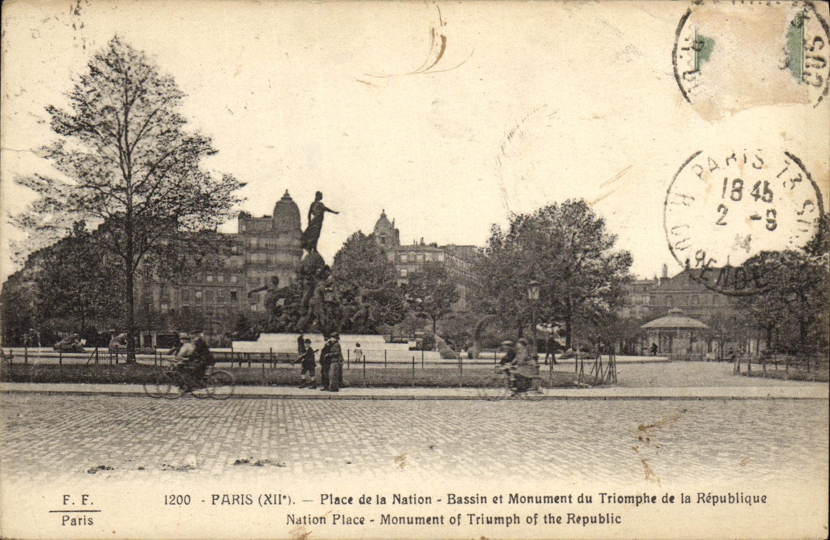 VINTAGE POSTCARD Paris Places Nation Basin and Monument of the Triumph of the Republic