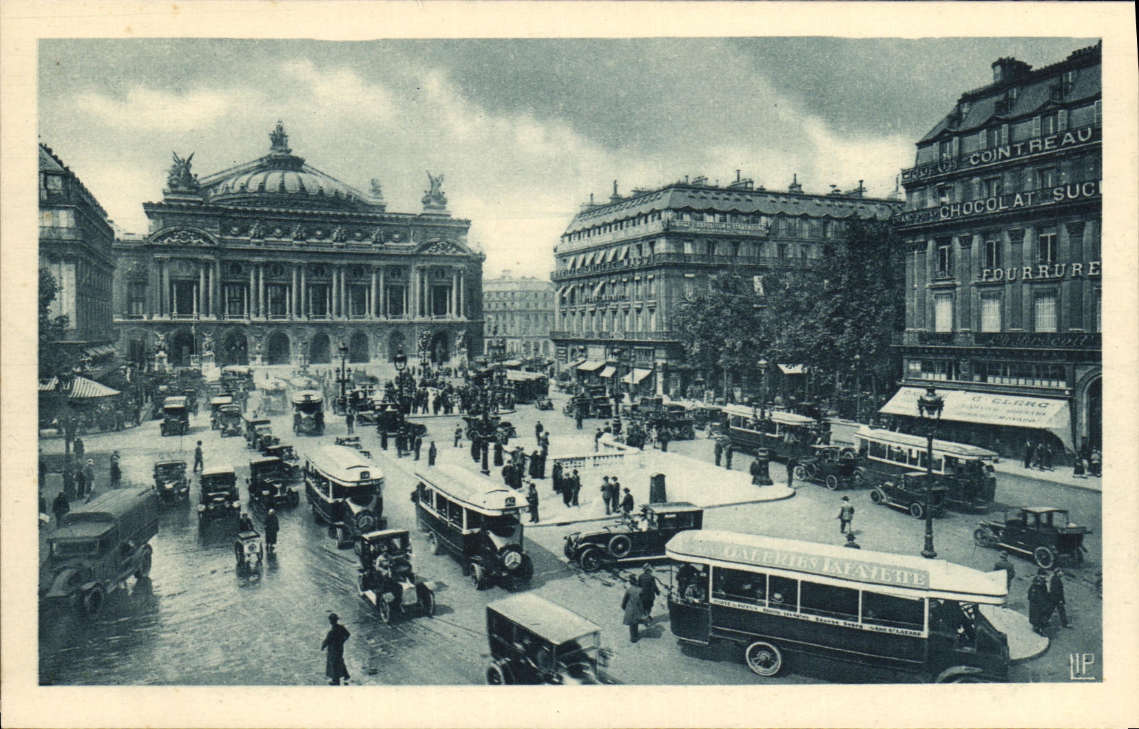 CPA Paris Ensemble de la Place de l Opera