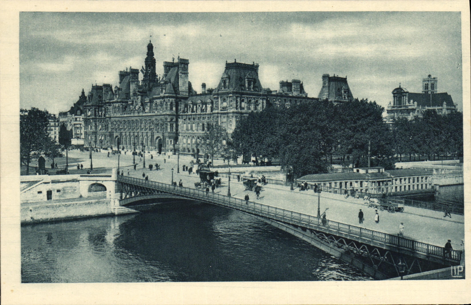 VINTAGE POSTCARD Paris L Town hall and the Bridge D Arcole