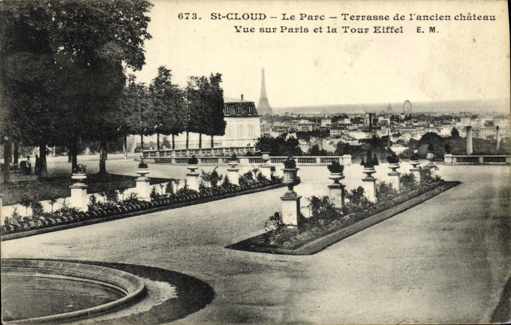 VINTAGE POSTCARD Holy Cloud the Park Terrace of L old castle Seen on Paris and the Eiffel Tower