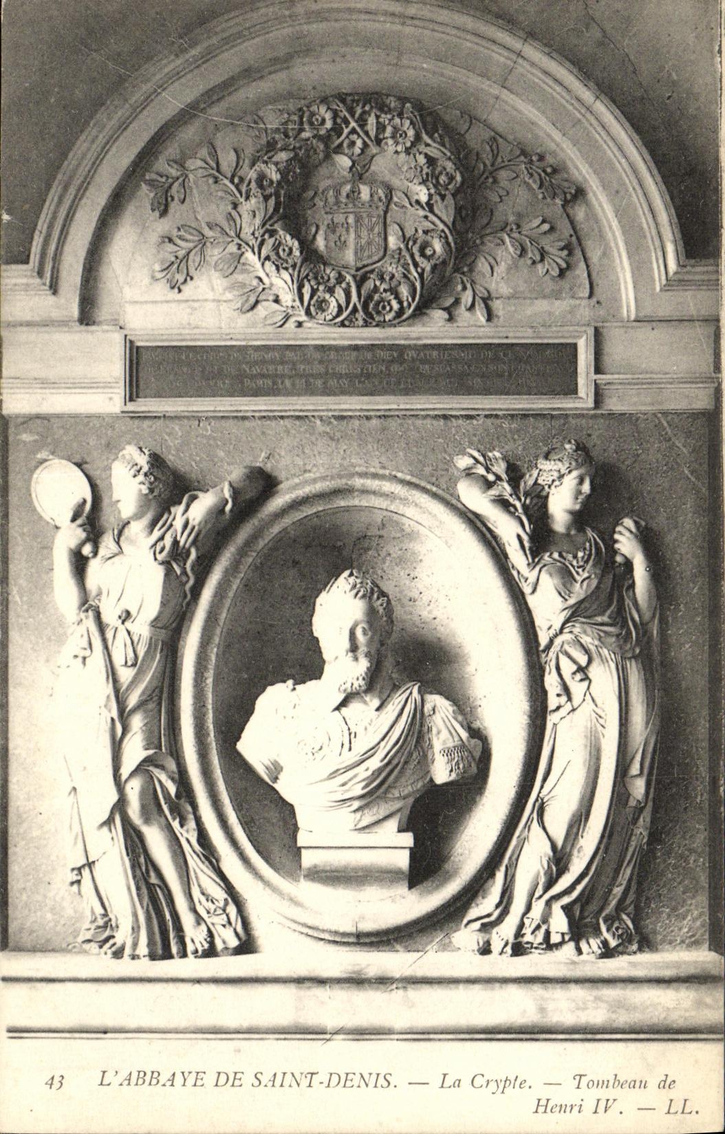 VINTAGE POSTCARD Abbey Of Denis Saint the Crypt Tomb of Henri IV