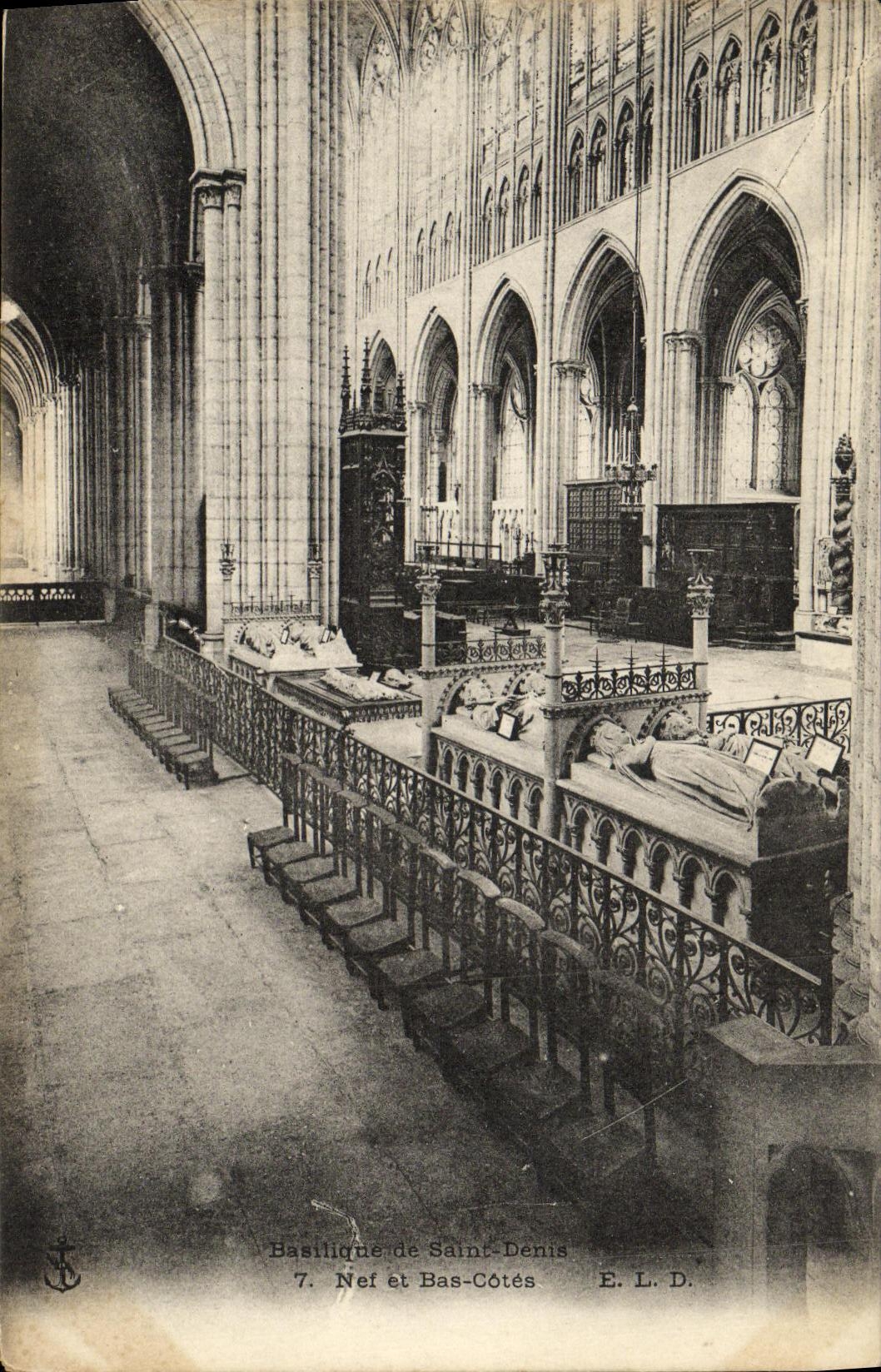 VINTAGE POSTCARD Abbey Of Saint Denis Basilica Nave and low dimensions