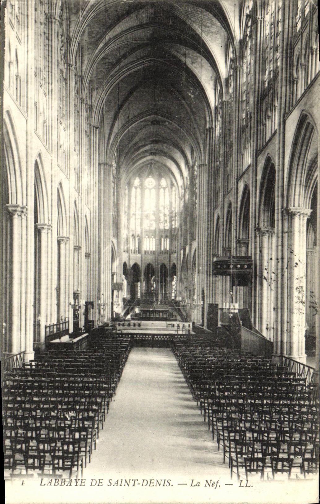 VINTAGE POSTCARD Abbey Of Denis Saint the nave