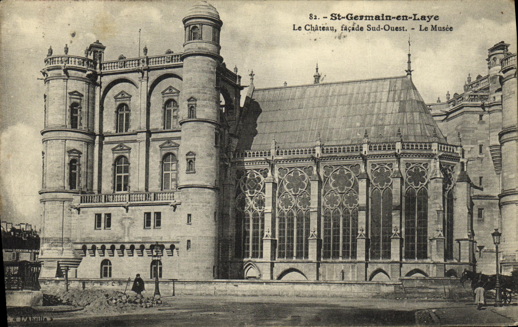 CPA Saint Germain en Laye Le Chateau Facade Sud Ouest le musee
