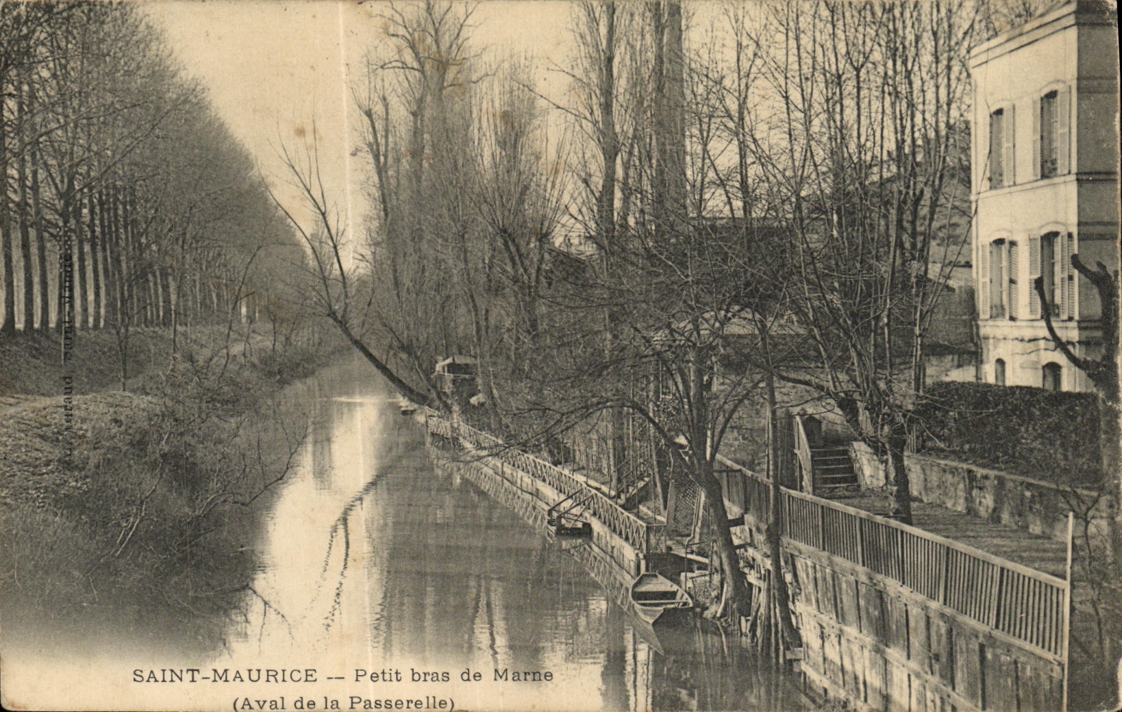VINTAGE POSTCARD Holy Maurice Small Arm of the Marne Downstream of the footbridge