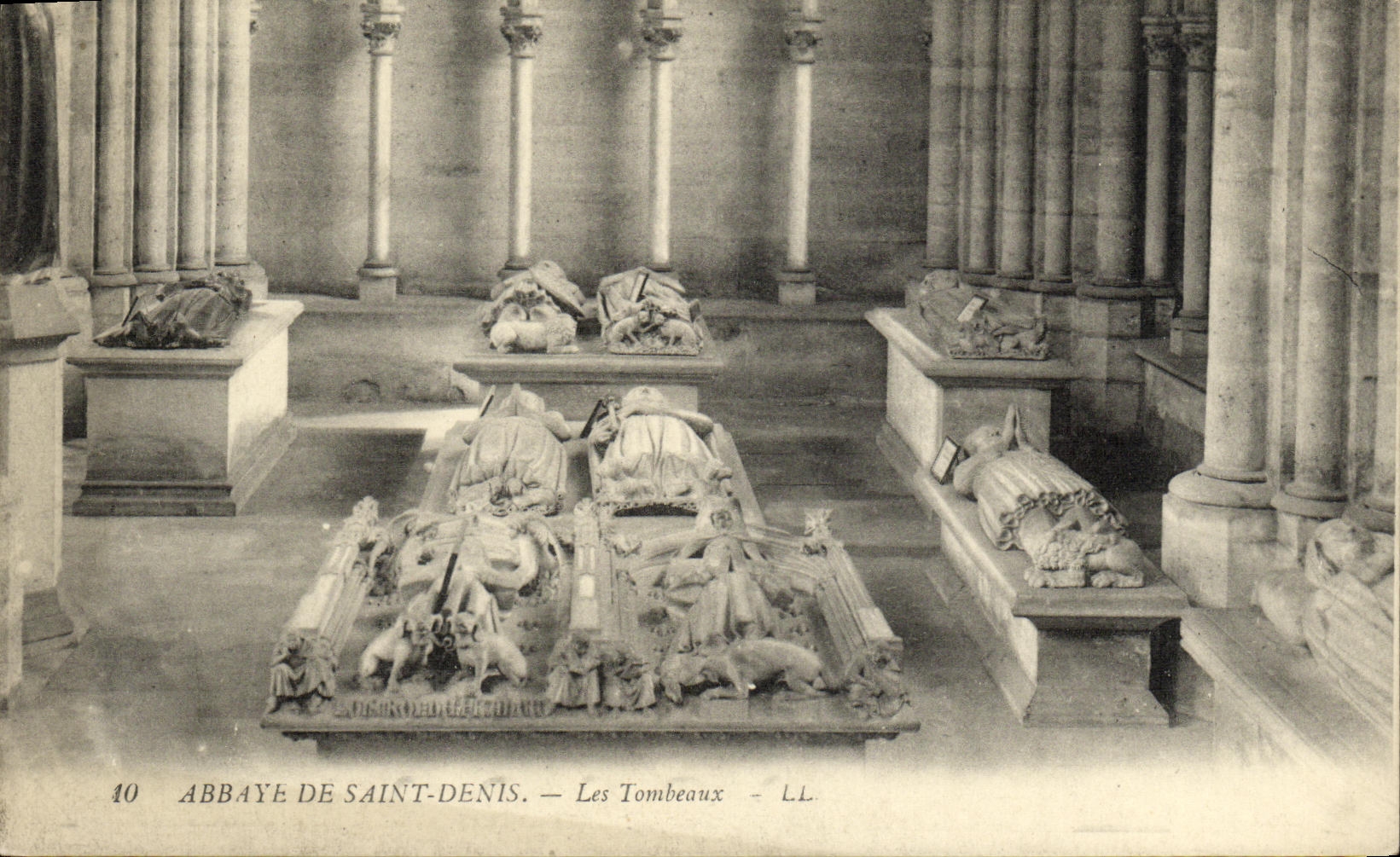 VINTAGE POSTCARD L Abbey Of Denis Saint Tombs