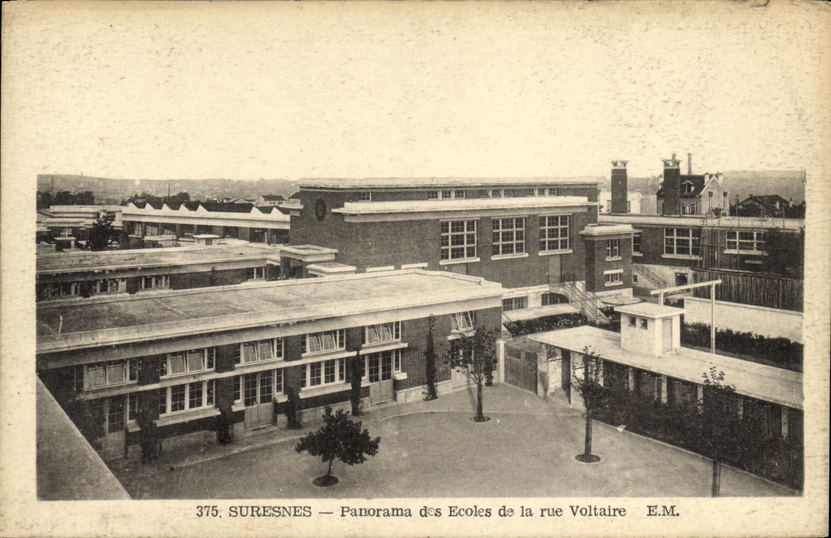 Panorama de Suresnes de la POSTAL de la VENDIMIA de las escuelas de la calle Voltaire