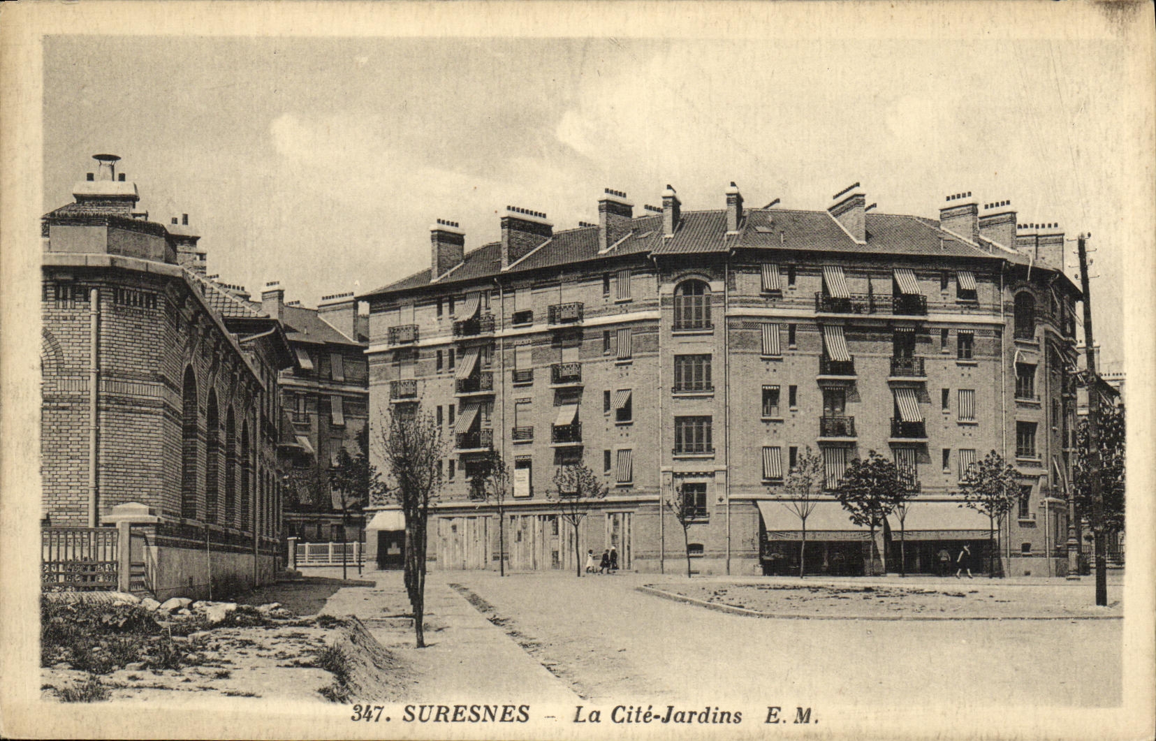 POSTAL Suresnes de la VENDIMIA los jardines del ISCED