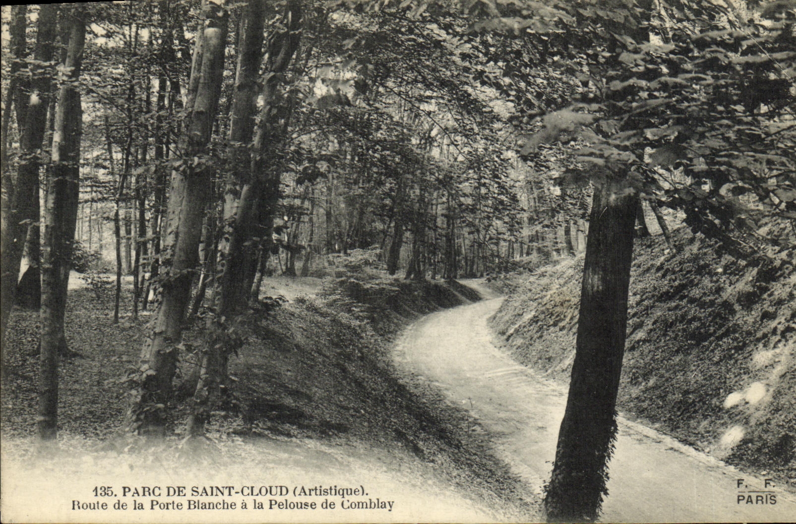 VINTAGE POSTCARD Holy Cloud the Park Road of the White Gate to the lawn of Comblay