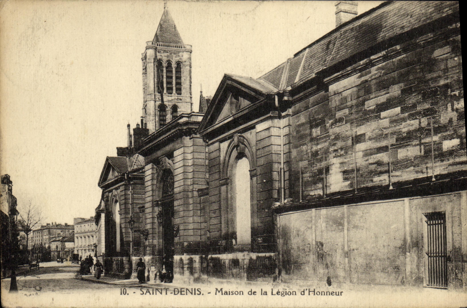 VINTAGE POSTCARD Holy Denis House of the Legion D Honor