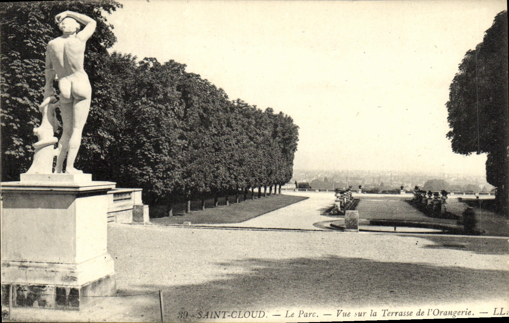 VINTAGE POSTCARD Holy Cloud the Park Seen On the Terrace of L Orangery