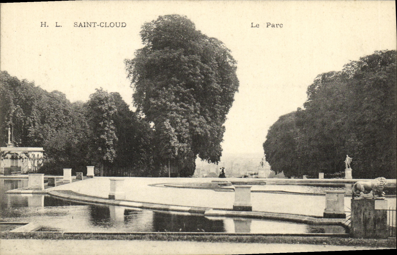 VINTAGE POSTCARD St Cloud the Park