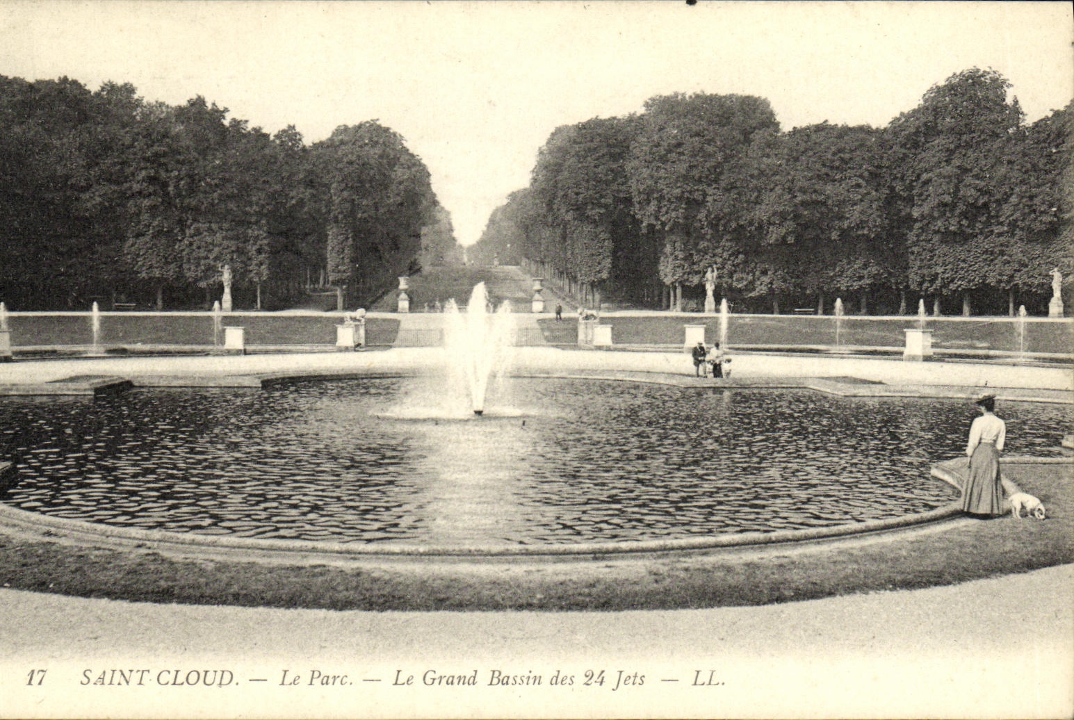 VINTAGE POSTCARD St Cloud the Park the Large Basin of the 24 jets
