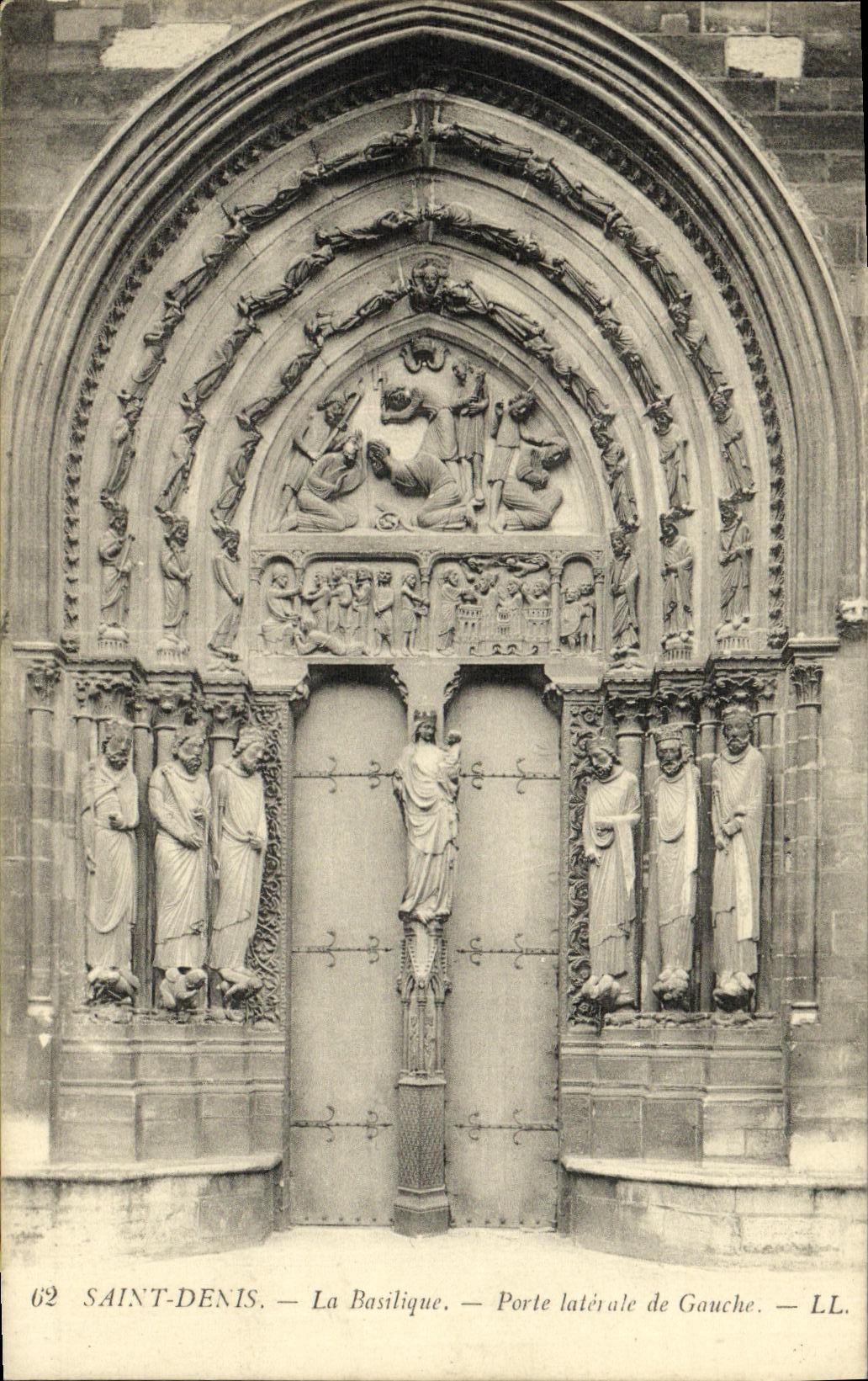 VINTAGE POSTCARD St Denis the Basilica Carries Side of Left