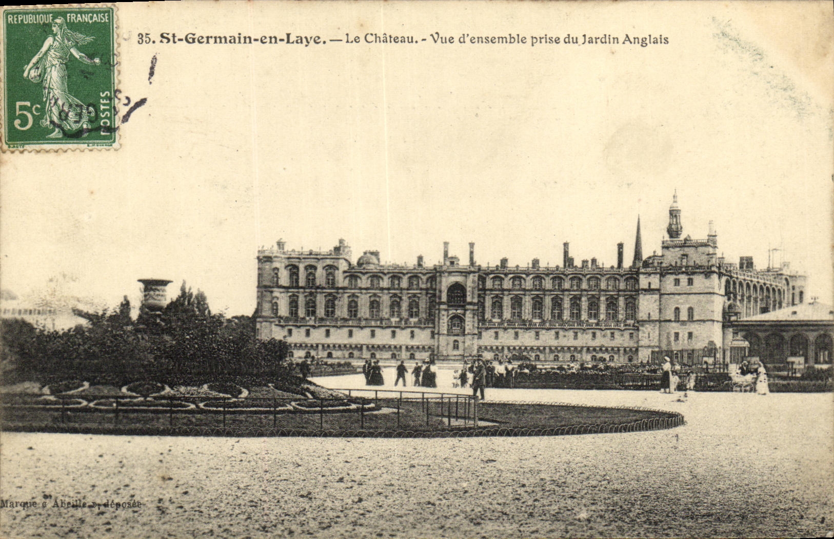 CPA Saint Germain En Laye Le Chateau Vue d Ensemble prise du Jardin Anglais
