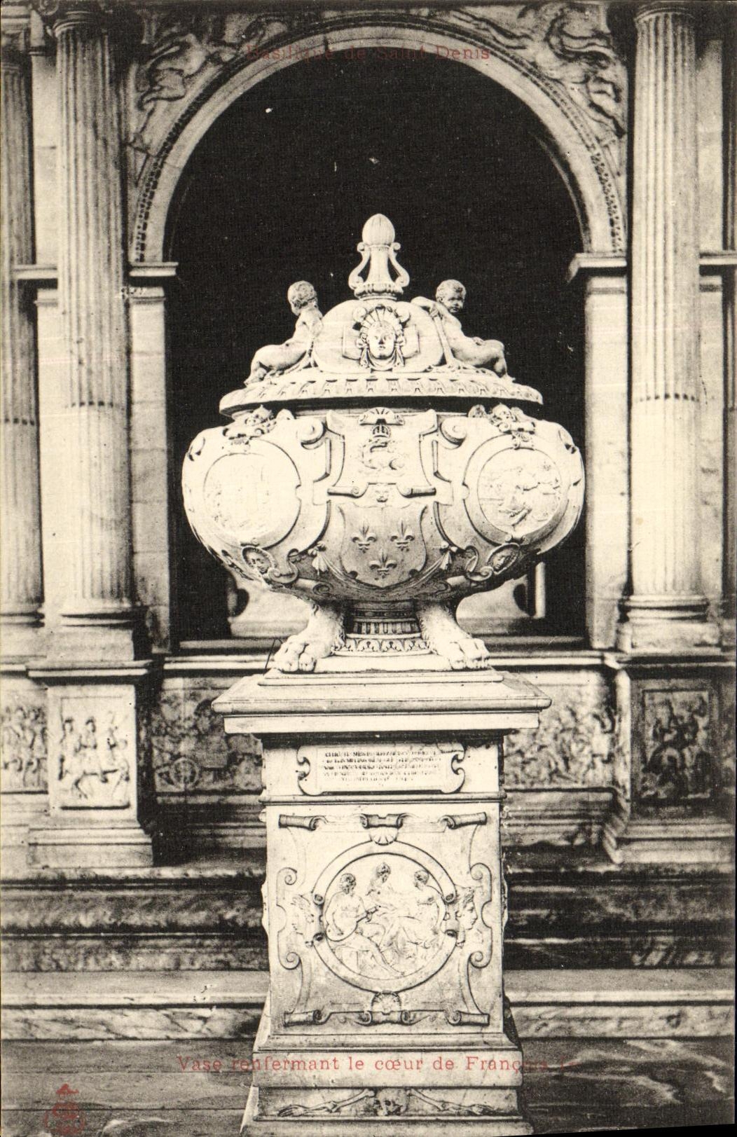 VINTAGE POSTCARD Abbey of Saint Denis Vase containing the heart of Francois 1st