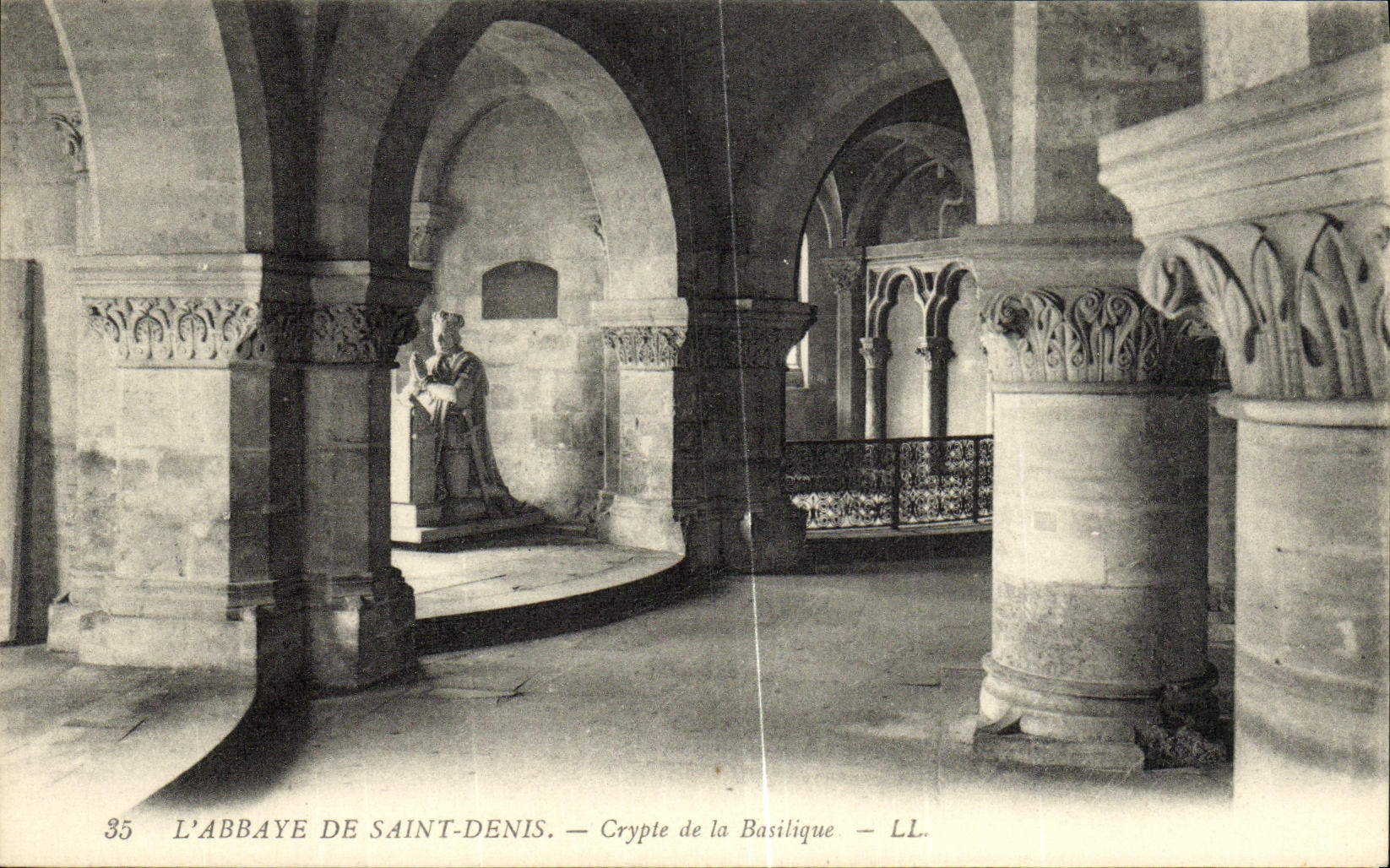 VINTAGE POSTCARD Abbey Of Saint Denis Crypt of the Basilica
