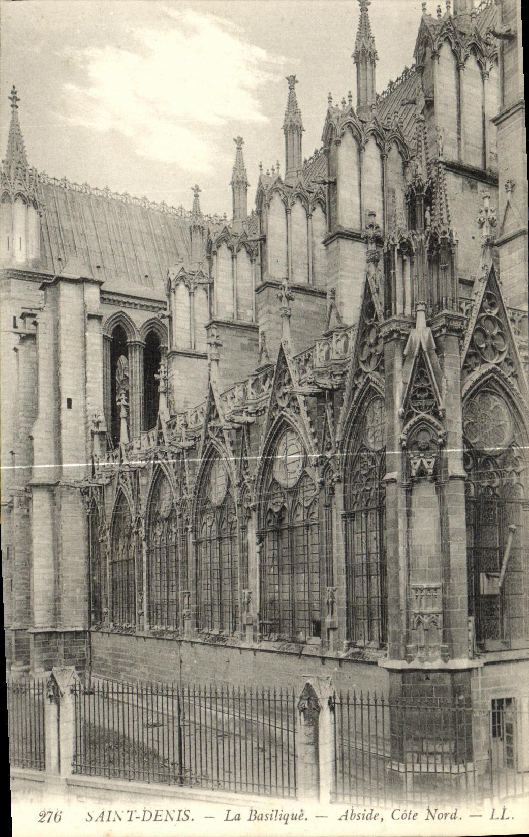 VINTAGE POSTCARD Saint Denis the Basilica Apse Dimensions Northern