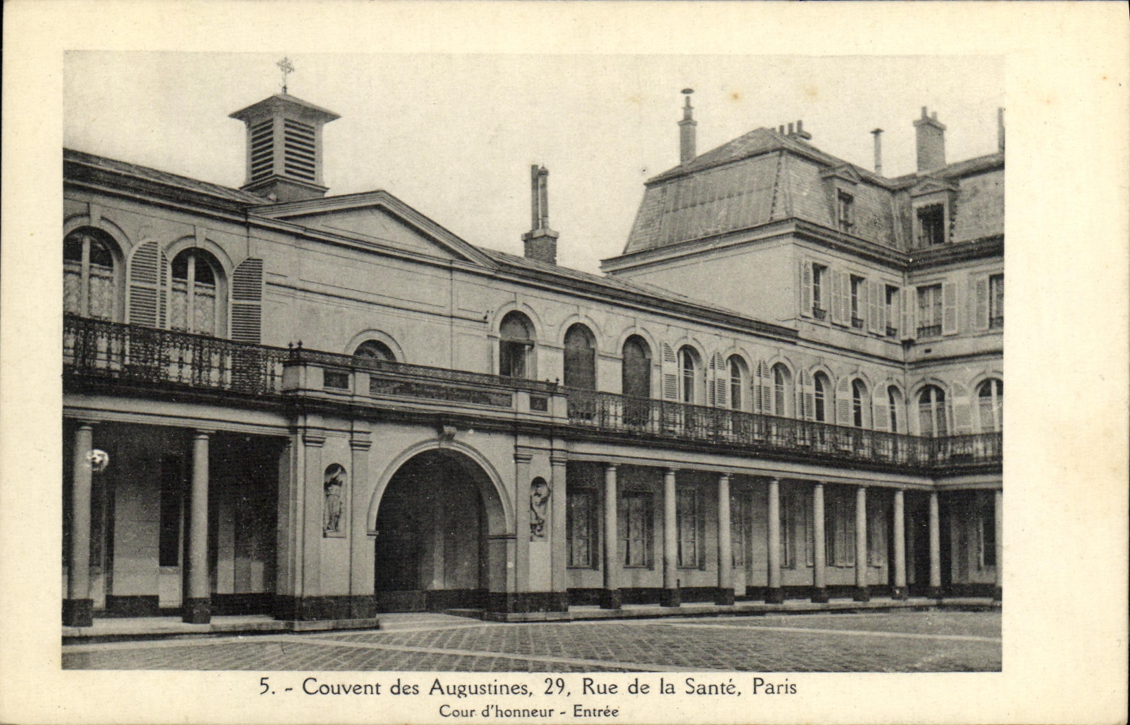 CPA Couvent des Augustines Rue de la Sante Paris Cour d honneur Entree 