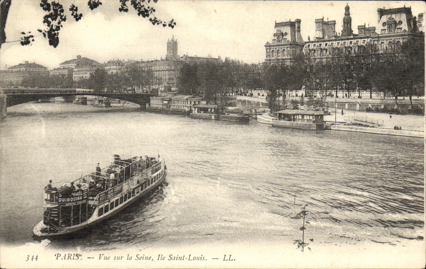 CPA Paris Vue sur la Seine lle Saint Louis Peniche Quinquina