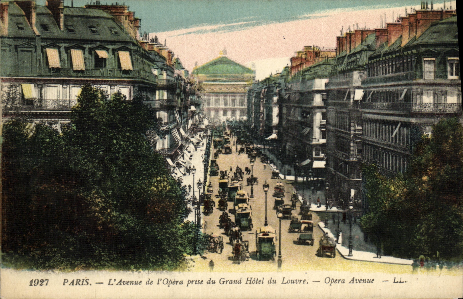 CPA Paris L Avenue de l Opera prise du Grand Hotel du Louvre