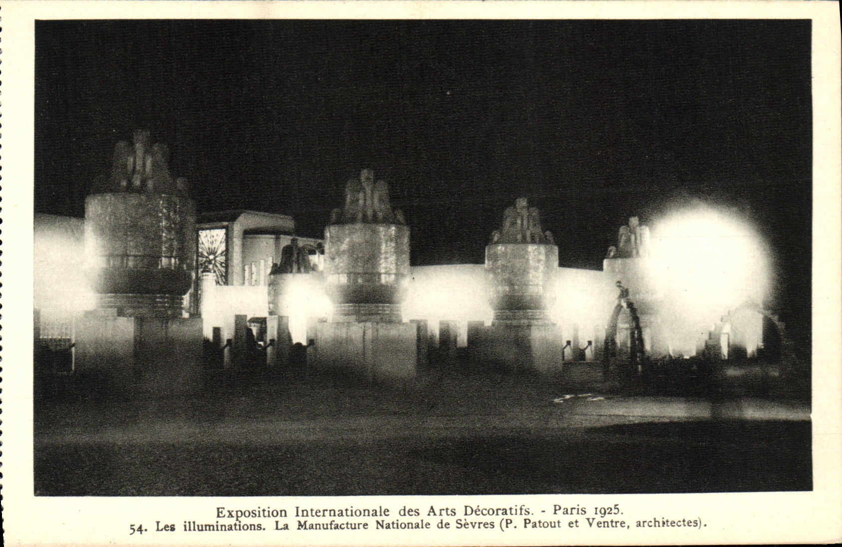 CPA Exposition Internationale des Arts Decoratifs Paris Les illuminations sur la Manufacture des servers