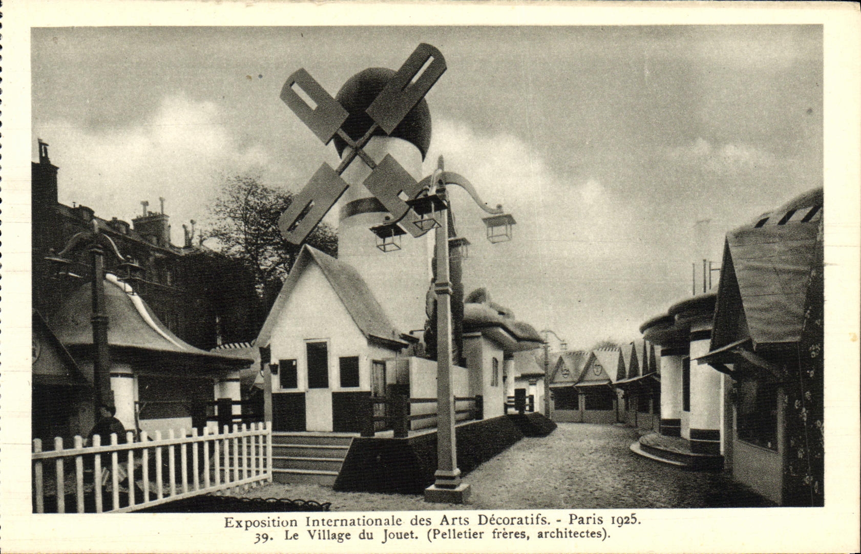 CPA Exposition Internationale des Arts Decoratifs Paris Le Village du Jouet