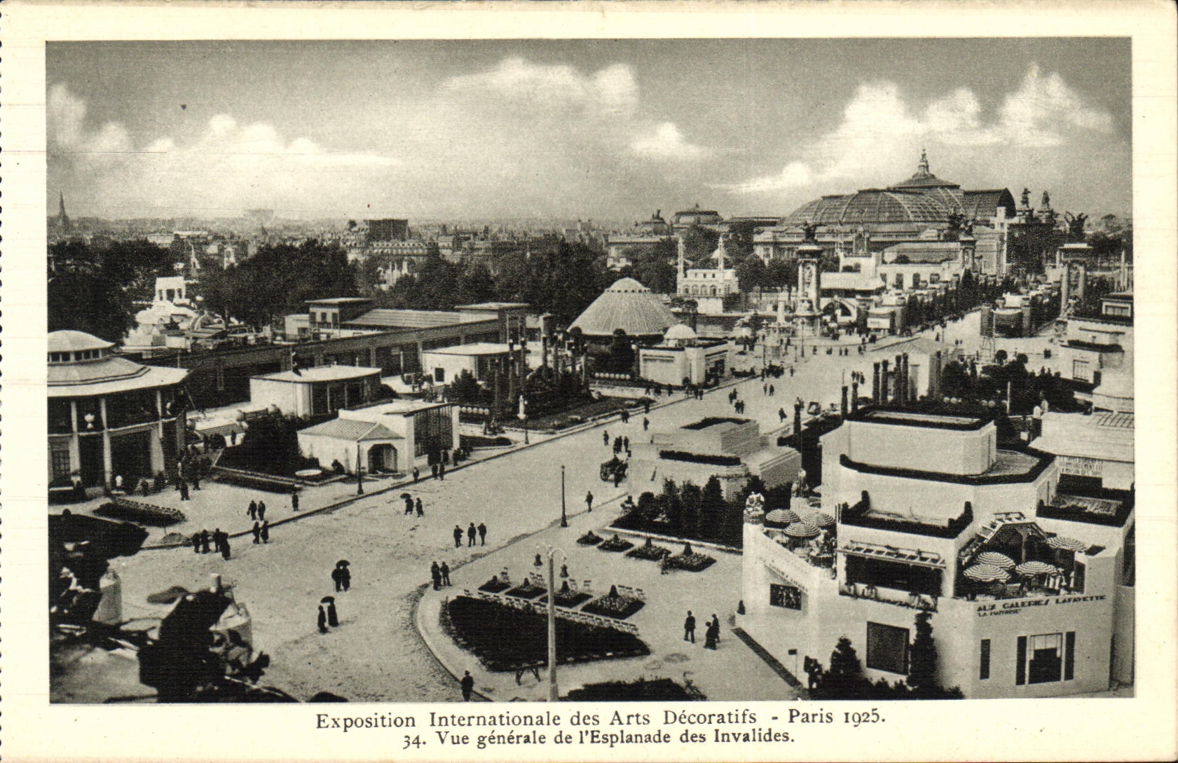 CPA Exposition Internationale des Arts Decoratifs Paris Vue generale de l Esplanade des Invalides
