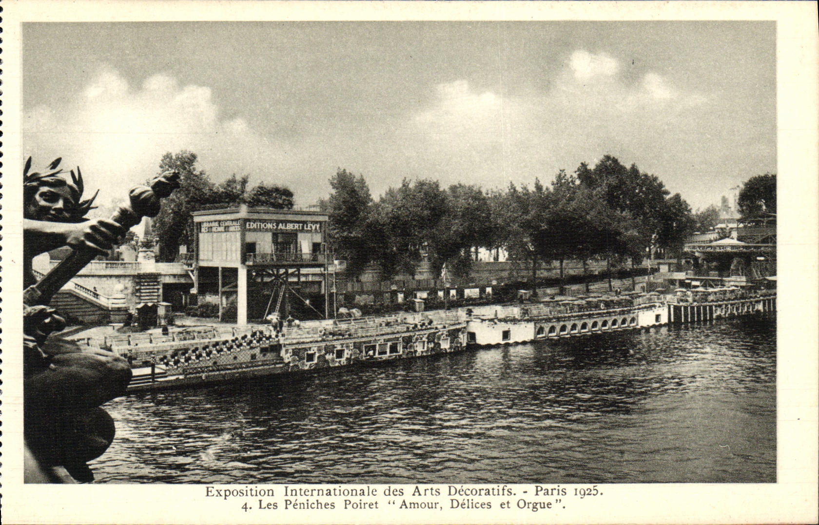 CPA Exposition Internationale des Arts Decoratifs Paris Les Peniches Poiret Amour Delices et Orgue