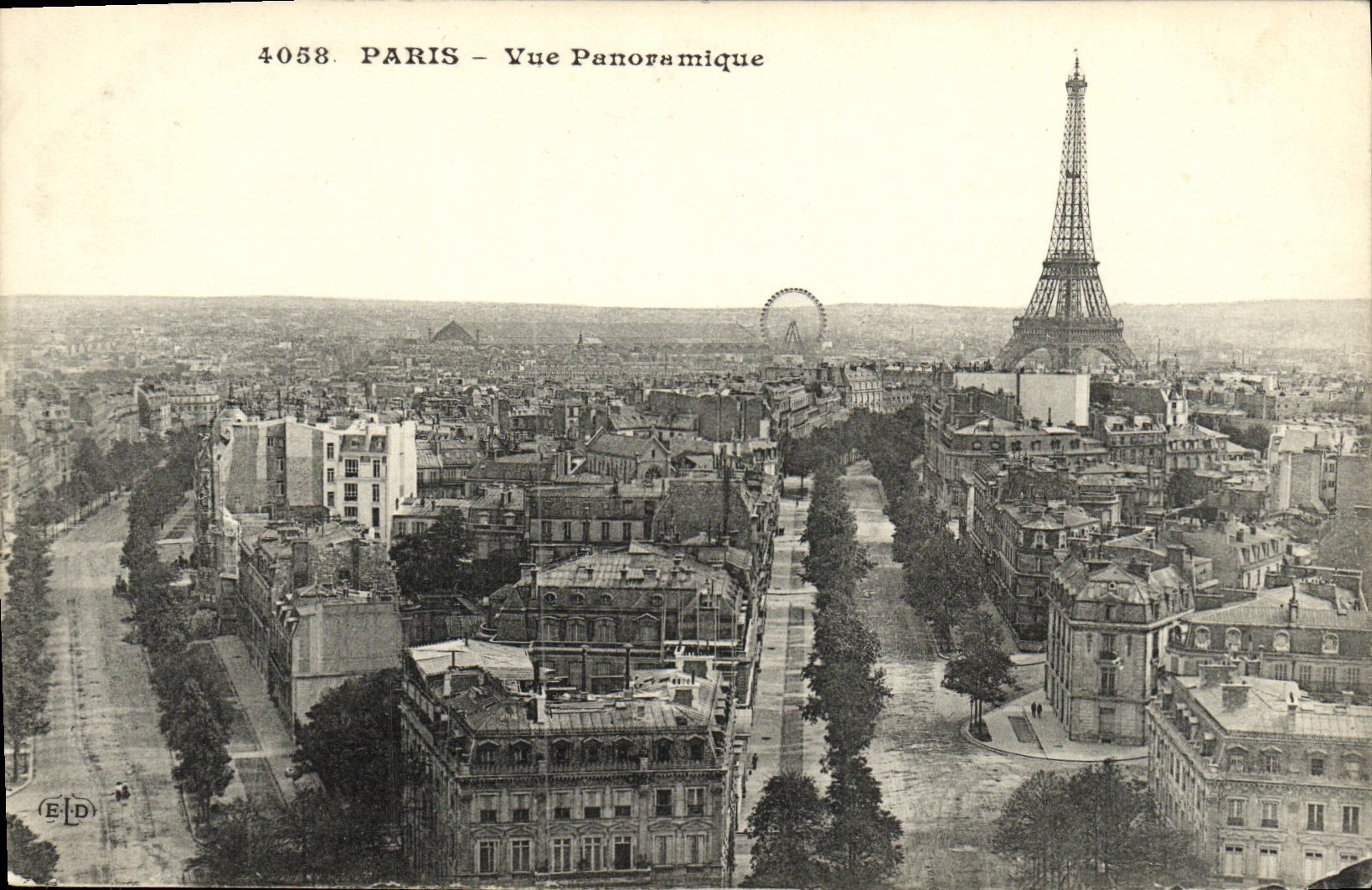 CPA Paris Vue Panoramique Tour Eiffel