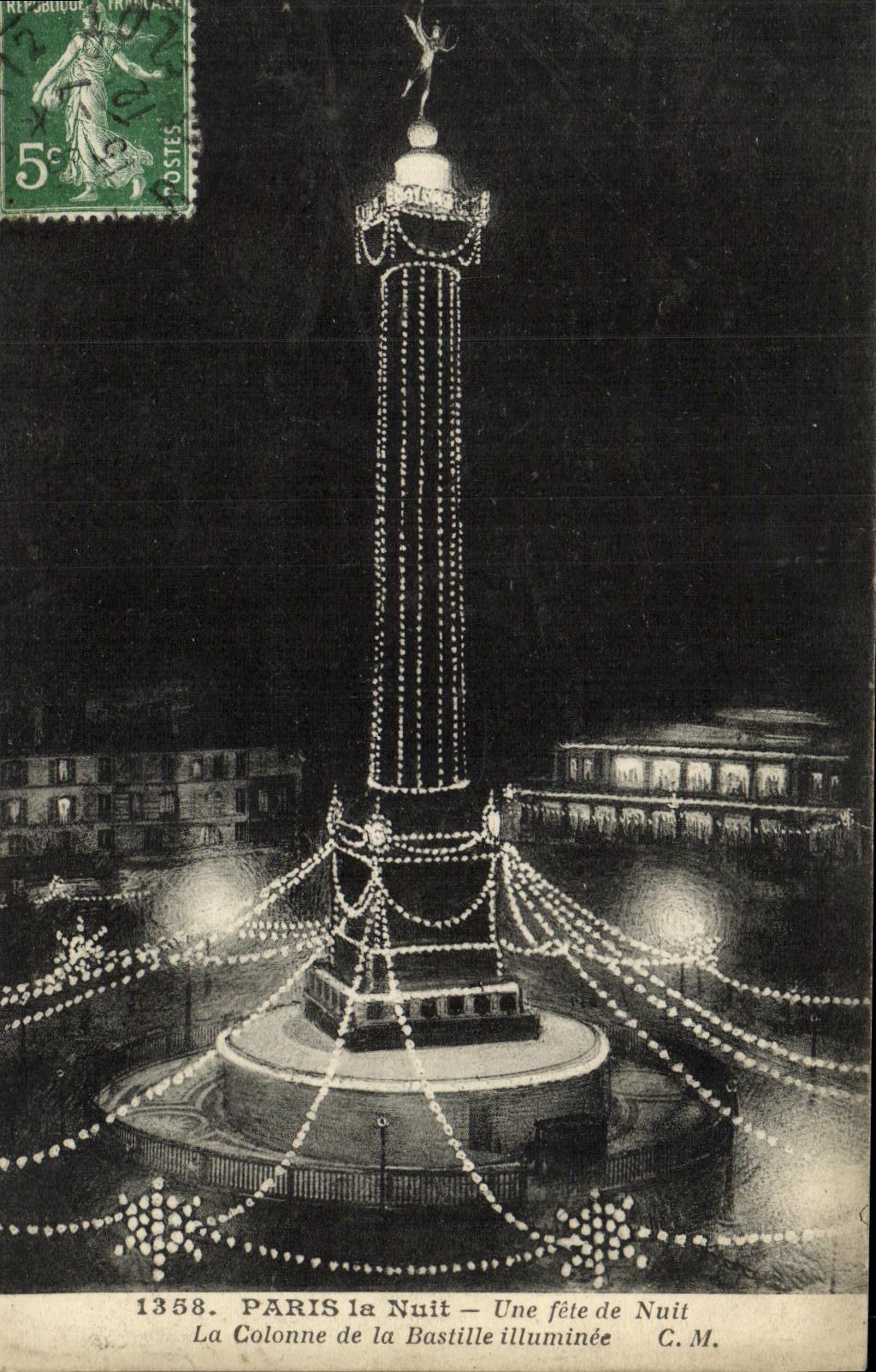 CPA Paris la Nuit Une fete de Nuit La Colonne de la Bastille illuminee