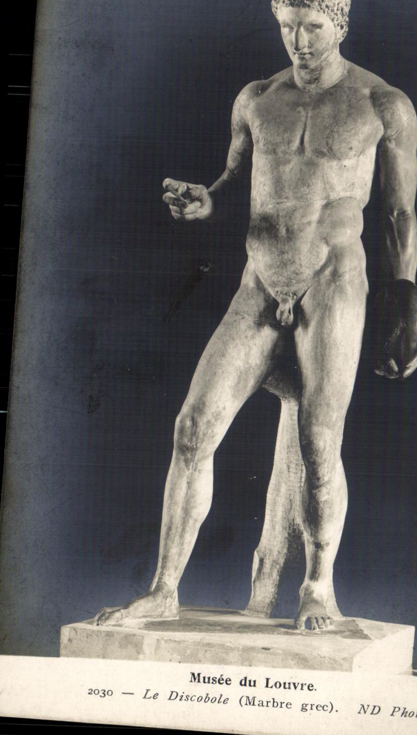 VINTAGE POSTCARD Museum of Louvre Discobole Greek Marble