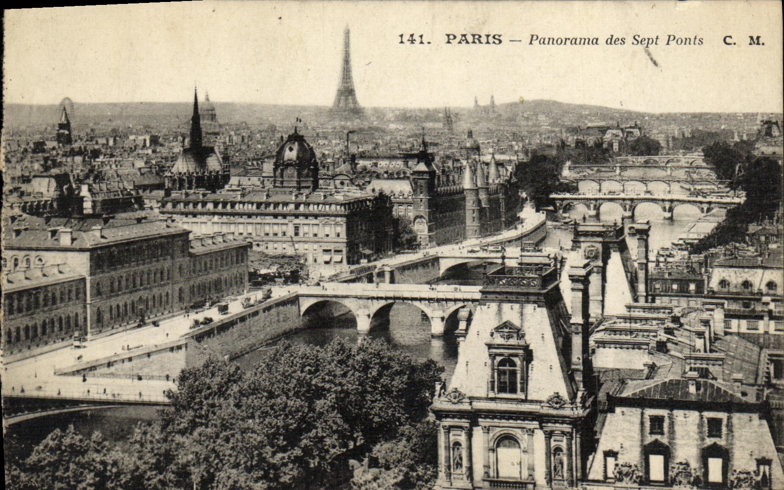 CPA Paris Panorama des Sent Ponts Tour Eiffel