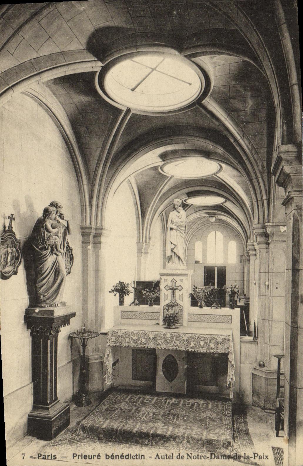 CPA Paris Prieure Benedictin Autel de Notre Dame