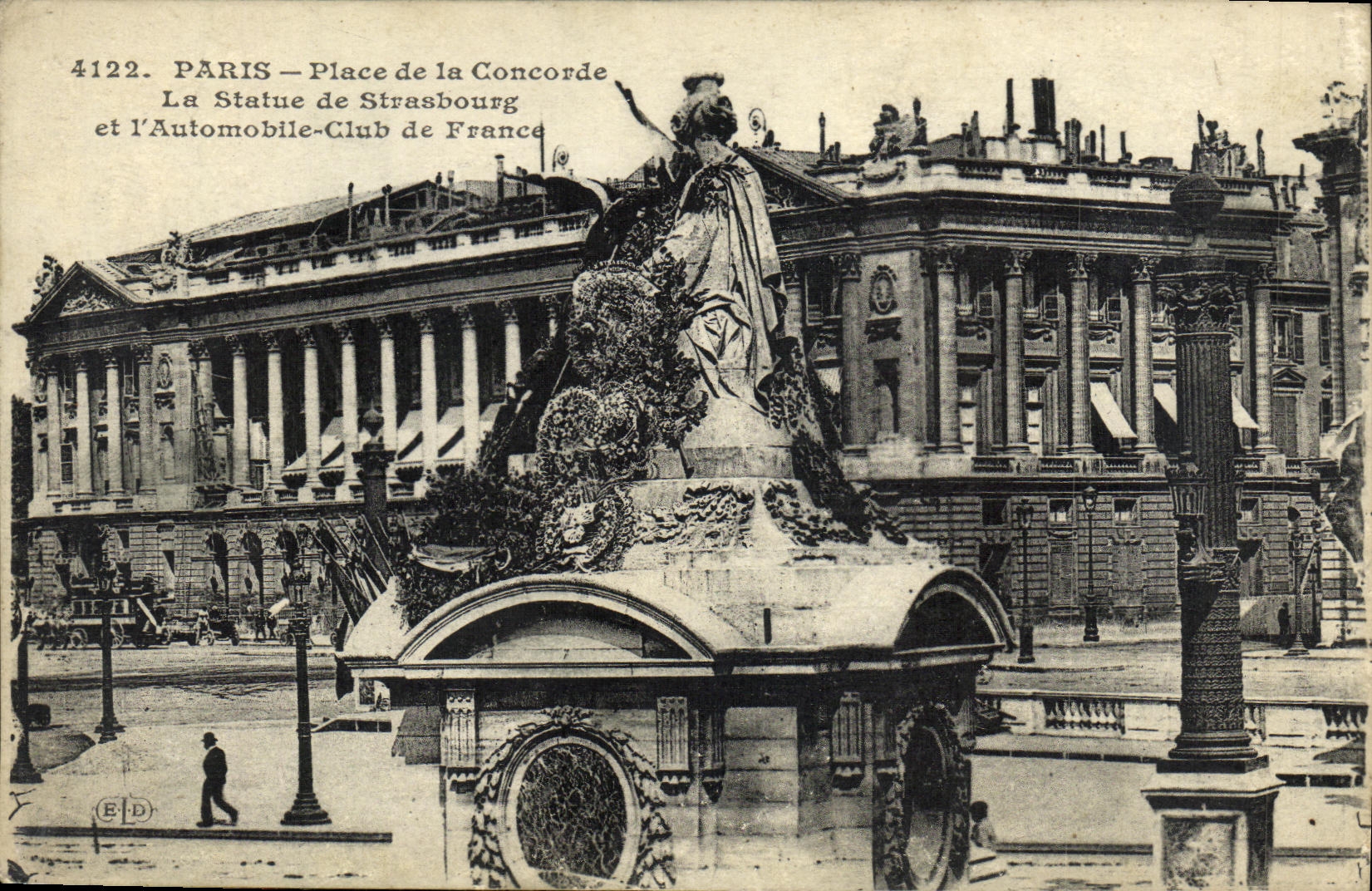 CPA Paris Place de la Concorde La Statue de Strasbourg