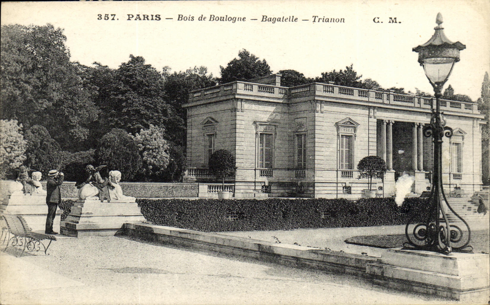 VINTAGE POSTCARD Paris Bois de Boulogne Trifle