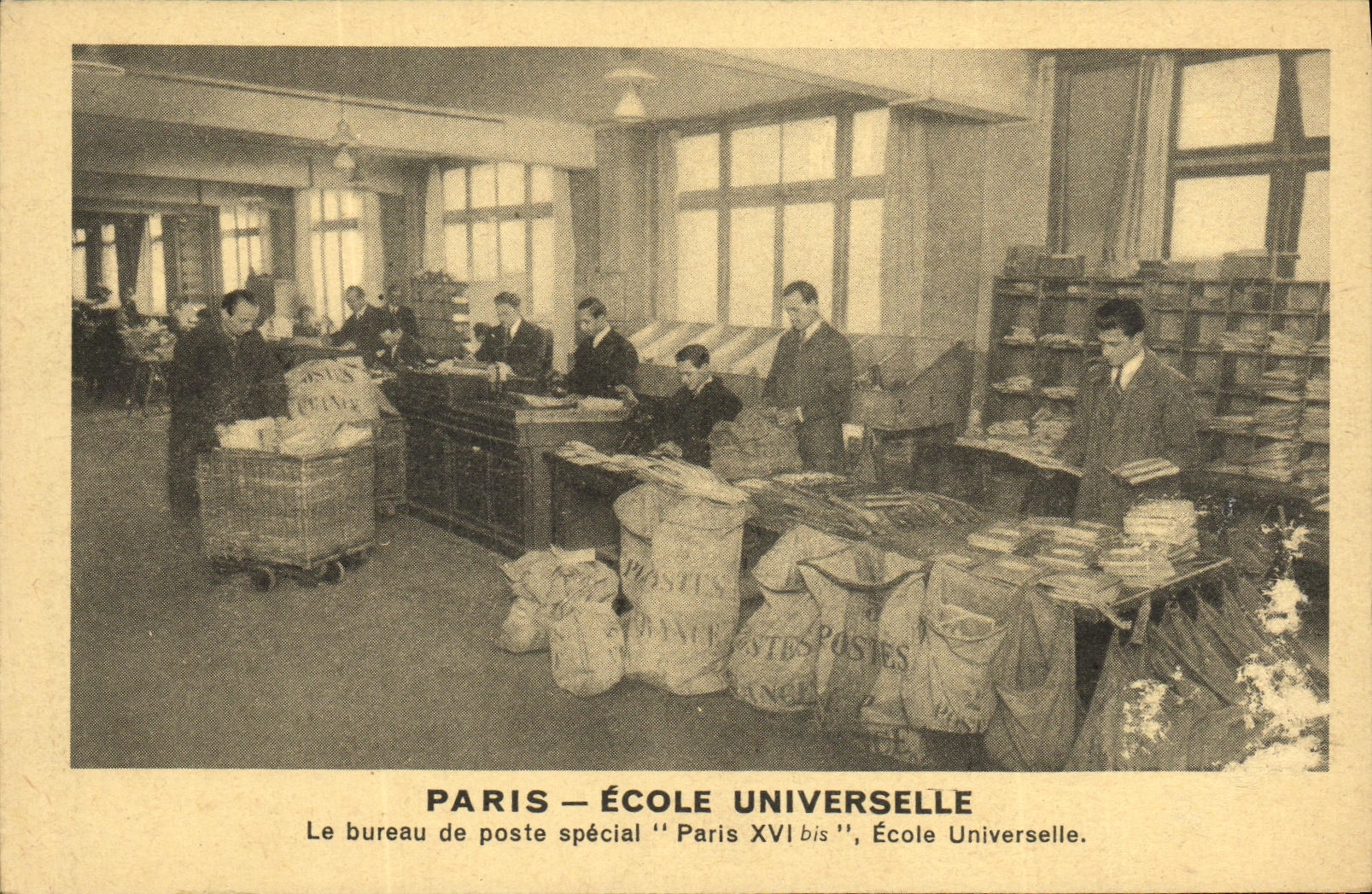 CPA Paris Ecole Universelle Le bureau de poste special