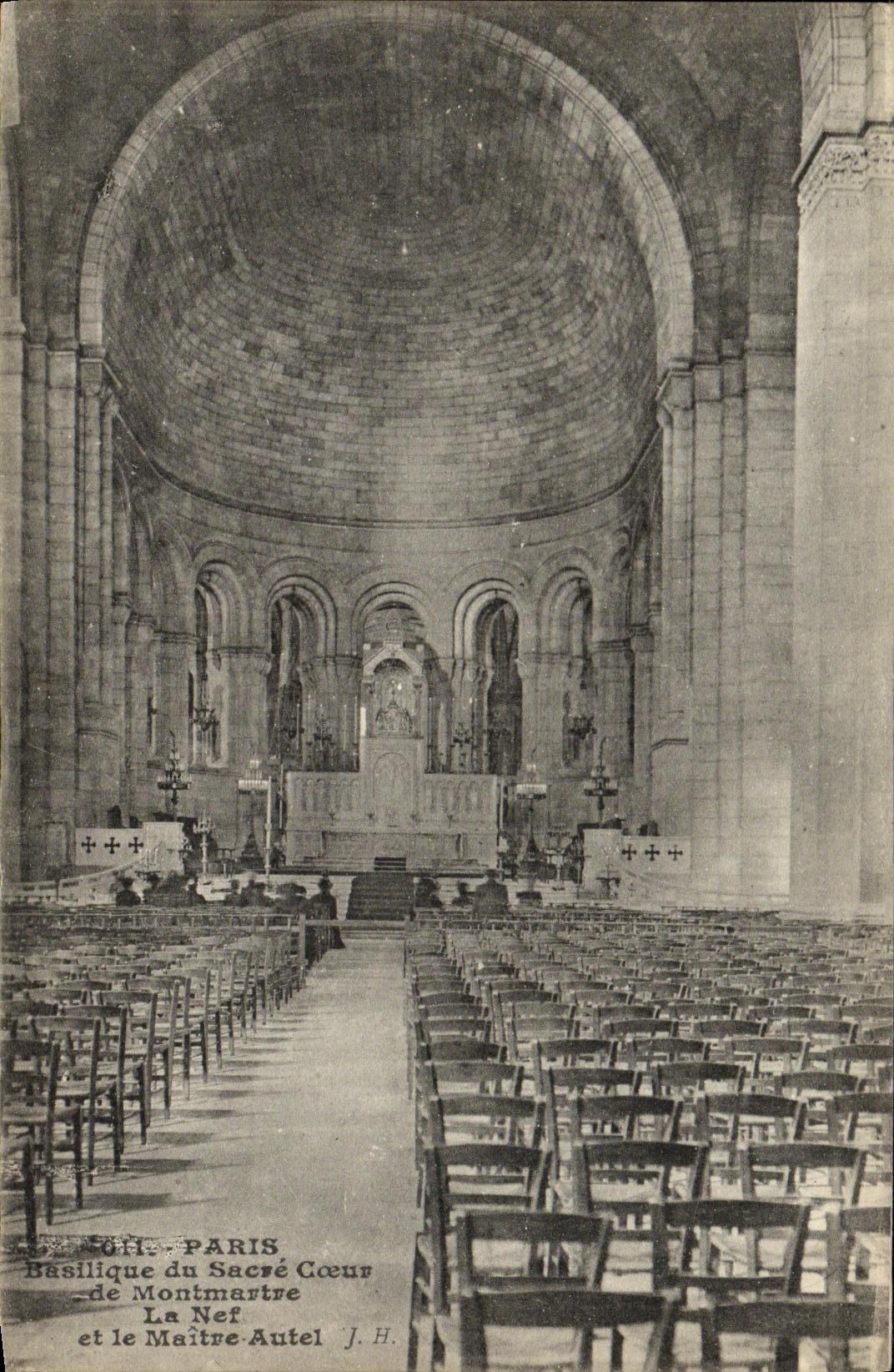 VINTAGE POSTCARD Paris Of the Sacring Heart of Montmartre the nave and the Master furnace bridge